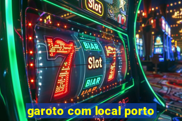 garoto com local porto